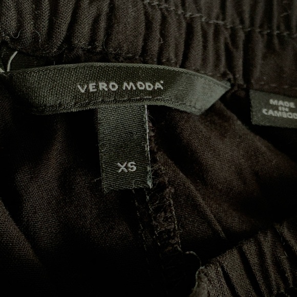 Black Vero Moda Shorts - Picture 3 of 3